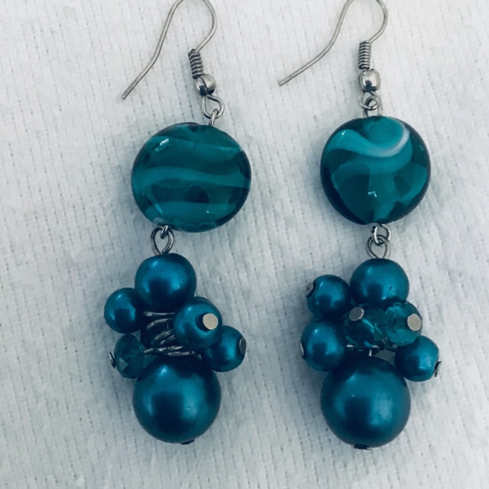BEAUTIFUL BLUE/GREEN HANGING EARRINGS
